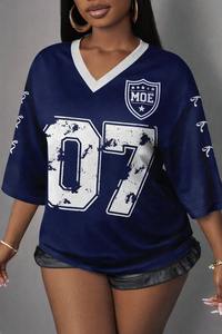 T-shirt tendance et polyvalent Y2K en maille sportive à col en V, imprimé numérique style américain, décontracté, grande taille, maillot de football américain pour l'été - Product Image 3