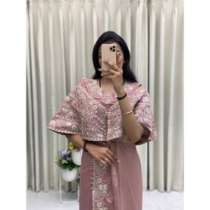 Conjunto de Top y Pantalón de Satén de Diseño Elegante Estilo Occidental - Product Image 6