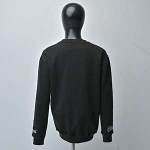 Sudadera negra de cuello redondo para mujer, manga larga, diseño bordado con la letra SH, corte regular, sudadera de algodón tejida para otoño. - Product Image 3