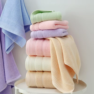 Serviette de toilette en coton de luxe à grammage élevé, très absorbante, pour hôtel, spa, salle de bain, vente en gros, fabricant, couleur unie - Product Image 2