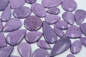 2025 Factory Best Quality Natural Stichtite Loose Gemstone <b>Purple</b> Cabochon Oval Pear & Fancy <b>Cushion</b> Shapes for Healing - Product Image 2