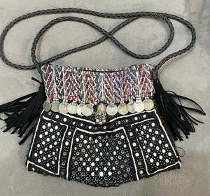 Bolso Tote Casual Banjara Hecho a Mano para Mujer, Hermoso Bolso Bohemio con Bordado Zari, Diseño Étnico Tradicional, Lona con Cierre de Cremallera - Product Image 6