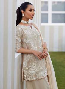 Robes Salwar en soie traditionnelles pour femmes - Tenues de fête et de mariage - Product Image 5