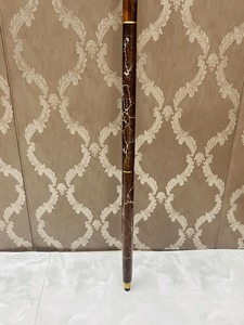 Bastón de Paseo de Madera de Palisandro Vintage, Diseño Pulido Multifuncional con Curvas Naturales - Artículo de Regalo de Uttarakand - Product Image 6