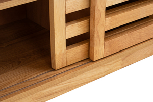 Meuble à chaussures moderne pour entrée, fabriqué en bois massif, avec portes coulissantes à lattes élégantes pour un look sobre. - Product Image 6