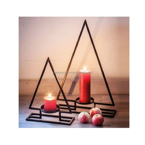 Candelabro de Hierro de Lujo Hecho a Mano, Ecológico, Centro de Mesa Decorativo para Hogares Modernos y Decoraciones Festivas - Product Image 6