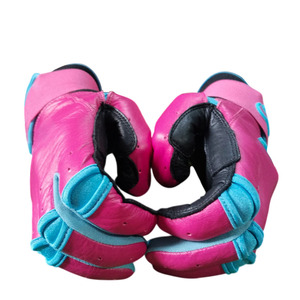 Guantes de Bateo de Cuero Rosa SAAR INDUSTRIES con Cierre de Velcro, Duraderos, para Entrenamiento, Unisex, para Adultos, Mano Izquierda, Ecológicos - Product Image 3
