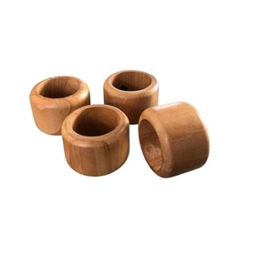 Anneaux de serviette personnalisés de luxe, écologiques, modernes, à bas prix, qualité supérieure, décoration pour la maison, mariage, fête, en bois - Product Image 1