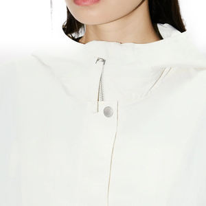 Chaqueta Corta Premium con Capucha, Cortavientos, Resistente al Agua, de Nailon, Capucha Ajustable, Ligera, Chaqueta de Moda para Exteriores, Opción Personalizada - Product Image 4