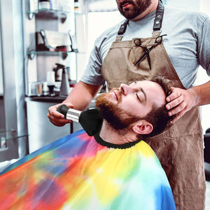 ผ้าคลุมตัดผมแบบ Tie Dye ทำจากโพลีเอสเตอร์ กันน้ำ ปรับขนาดได้ที่คอ เหมาะสำหรับร้านตัดผมและจัดแต่งทรงผม - Product Image 3