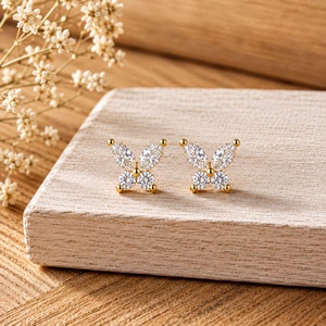 Boucles d'oreilles clous en diamants de laboratoire pour femmes, 4 coupes marquise et 4 coupes rondes, 0,62 carat, or massif 14K 18K, couleur E - Product Image 3