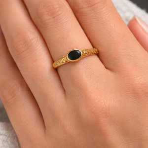 Bague en laiton Moku Jewellery, onyx noir ovale facetté, taille fixe, style glamour, pierre de naissance de juillet, bijoux faits à la main pour femmes - Product Image 4
