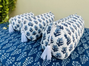 Ensemble de 3 trousses de toilette pour femmes, organiseur de cosmétiques matelassé, pochette de toilette faite à la main avec impression à blocs, accessoire de maquillage - Product Image 2