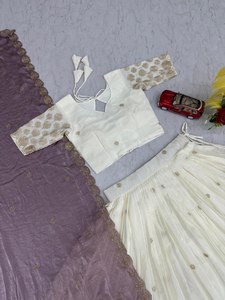 Conjunto de Saree de Seda Bordado para Mujer, Lehenga Choli, Ropa Étnica India y Pakistaní para Bodas y Fiestas - Product Image 1