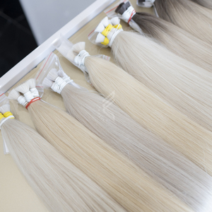 Bundles de cheveux bruts longs à double trame Bundles de cheveux alignés sur les cuticules Raw non traités de qualité supérieure - Product Image 1