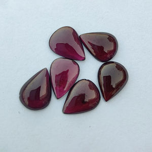 Gema de Granate Calibrada de Calidad AAA+ en Forma de Pera con Reverso Plano |   Piedra suelta cabujón roja natural - Product Image 2