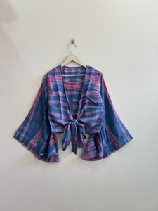 Chemisier en soie en gros pour femmes, 100% soie crêpe, tie-dye, style rétro, haut de plage, haut en soie à nouer devant - Product Image 3