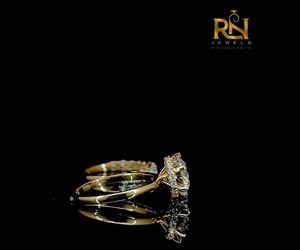 Ensemble de bague de fiançailles solitaire en diamant brillant de laboratoire couleur DEF 2 carats avec alliance assortie, luxe, or massif 9K 14K 18K - Product Image 3