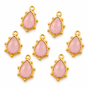 Pendentif goutte d'eau en calcédoine rose, pierre précieuse facettée avec monture dorée, pour la fabrication de colliers, bracelets et boucles d'oreilles - Product Image 2