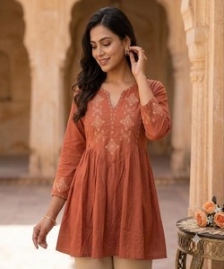 <b>Women</b> Traditional Cotton <b>Kurta</b> Kurti Loose Fit Embroidery Work Midi Length Casual Wear India Pakistan Style 86849 VT-2608 - Product Image 2