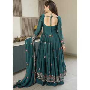 Vestido de Fiesta Hecho a Mano por Diseñador, Corte en A, con Falda de Tela de Chifón y Dupatta, Cintura Imperio - Product Image 1