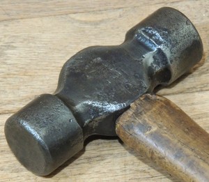 Dernière édition : Équipements d'équitation, instruments vétérinaires, marteaux robustes à manche en bois - Product Image 4