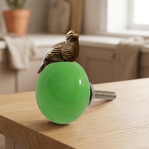 Pomo de Vidrio Verde para Mueble con Soporte para Pájaros de Bronce, Diseño Moderno, Ecológico, Fácil Instalación, Tirador para Cajón de Cocina - Product Image 1
