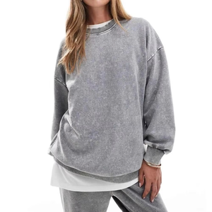เสื้อสเวตเชิ้ตคอกลมโอเวอร์ไซส์สำหรับผู้หญิง สีเทาล้วน ผ้าฝ้ายถัก 100% ทรงไหล่ตก แขนยาว เหมาะสำหรับใส่ในฤดูใบไม้ร่วง - Product Image 2