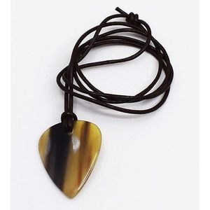 Collier pendentif artisanal en corne de buffle à motifs floraux, bijou en corne naturelle fait main, cordon en cuir réglable, cadeau - Product Image 4