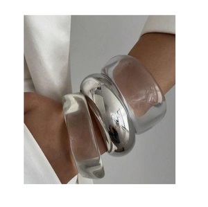 Ensemble de bracelets en acrylique durable, prix d'usine en gros, bracelets unisexes multicolores à ouverture simple et irrégulière, qualité supérieure, style vintage - Product Image 5