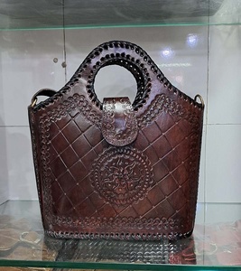 กระเป๋าถือแฟชั่นลำลองสำหรับผู้หญิง หนังแท้ กระเป๋าถือสำหรับทำงาน ไปทะเล สไตล์วินเทจ ดีไซน์มินิ กระเป๋าชายหาดขนาดเล็ก รุ่น GC-BG-951 - Product Image 1