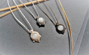 Collier Macramé Papillon Tendance Fait Main avec Pierre Précieuse Taille Émeraude, Perle d'Eau Douce, Alliage Cuivre-Zinc, Style Bohème, Réglable, Thérapeutique - Product Image 4