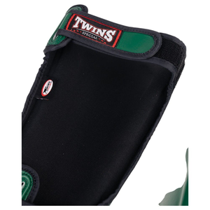 Protège-tibias MMA 100% cuir véritable, designs d'étiquettes personnalisées, protection professionnelle, légers, protège-tibias jumeaux personnalisés Colfax - Product Image 4