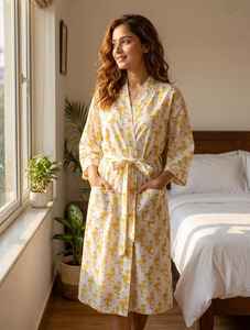 Robe kimono en coton imprimé flamants roses avec ceinture à rayures pour spa, hôtel, complexe hôtelier – Commandes en gros - Product Image 3