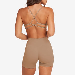 Ensemble de yoga 2 pièces pour femmes, sans couture, vêtements de fitness et de gymnastique, avec short assorti, ensemble d'entraînement - Product Image 3