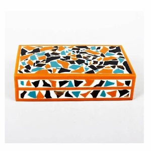 Vente chaude Moderne Boîte De Rangement En Bois À La Main Résine Incrustation Mosaïque Bijoux Organisateur Nouveauté Souvenir Boîte avec Touche Décorative - Product Image 2