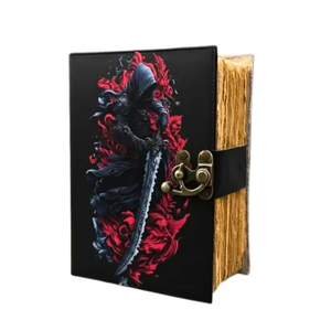 สมุดบันทึกหนังพิมพ์ลาย Crimson Reaper ทำมือโดย Al-Amir สไตล์โกธิคดาร์กแฟนตาซี ปกแข็ง สมุดโน้ตปีศาจ ตัวล็อคทองเหลือง ลายดอกไม้ - Product Image 6