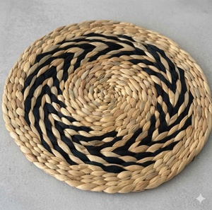 Set de table rond en jacinthe d'eau, fait main, écologique, léger, style moderne, noir et beige, tressé, diamètre 350 mm - Product Image 3