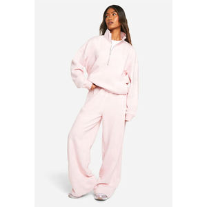 Vente en gros de sweats à capuche décontractés pour femmes en coton uni, coupe ample, à basculement de manches et à ourlet côtelé - Product Image 3