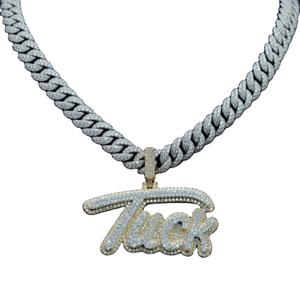 Pendentif lettre personnalisé en argent sterling Moissanite de forme ronde blanche et autres bijoux en diamant - Product Image 1