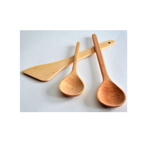 Cuillère en bois Quest, un ustensile ménager durable, conçu pour faciliter la préparation efficace et le service pratique - Product Image 3