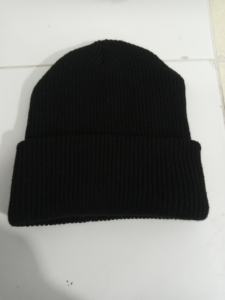 Gorro de punto de alta calidad, acrílico, con aguja gruesa, de Waseem Impex, gorros unisex personalizables de alta calidad. - Product Image 3