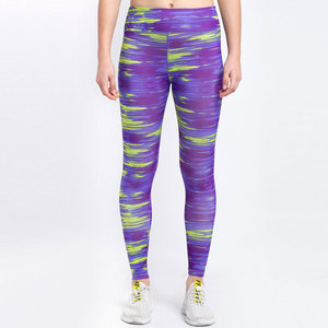 Leggings de sublimation en gros, imprimés sur mesure, avec poches, en tissu doux polyester et élasthanne - Product Image 1