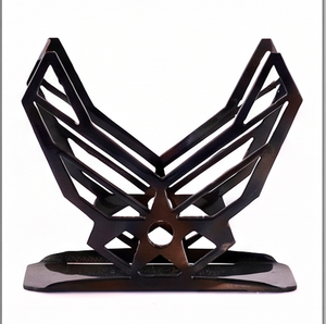 Porte-serviettes en métal couleur marron avec un design unique en forme de papillon pour la vaisselle de mariage, l'usage domestique et la cuisine - Product Image 1