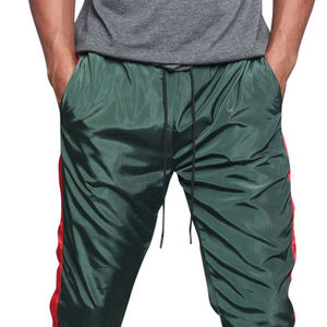 Pantalon de survêtement vert brillant pour homme avec bande latérale rouge contrastante, style streetwear, joggers en nylon coupe-vent, pantalon décontracté athlétique – Vente en gros - Product Image 6