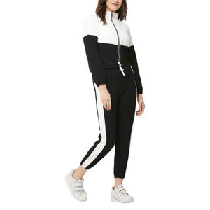 Ensemble sweat à capuche court zippé et pantalon pour femme OEM/ODM – Respirant, léger, décontracté, coupe ajustée, survêtement athlétique - Product Image 3