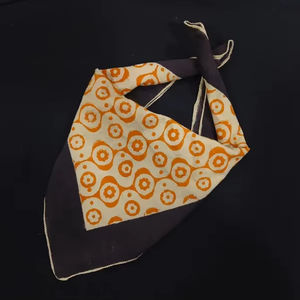 ผ้าพันคอผ้าฝ้ายทำมือลายพิมพ์บล็อกลายดอกไม้สไตล์ชาติพันธุ์  ชุดผ้าพันคอและผ้าผูกคอ  เนื้อผ้านุ่มสบายผิว เหมาะสำหรับฤดูร้อน ของขวัญวันวาเลนไทน์ - Product Image 1