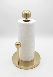ที่ใส่กระดาษเช็ดมือโลหะเคลือบทองสำหรับใช้ในห้องครัวและห้องน้ำ ใช้งานได้บนเคาน์เตอร์ ทนทาน เป็นที่วางม้วนกระดาษทิชชู และเป็นของตกแต่งบ้านอย่างมีสไตล์ - Product Image 1