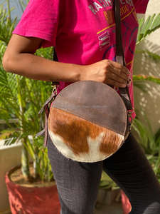 Meilleure vente en gros de produits Sac à main en cuir de vachette avec fourrure Sac à bandoulière pour femme Sac à main en fourrure véritable pour femmes - Product Image 3