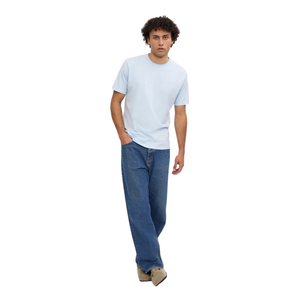 เสื้อยืดคอกลมแขนสั้นทรงตรงผ้าเจอร์ซีย์เรียบสำหรับผู้ชาย รับผลิตเสื้อผ้าสั่งทำแบรนด์ส่วนตัว ขายส่ง โรงงานผลิตเสื้อผ้าส่งออก - Product Image 1